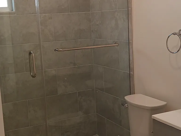 6721 Tyrone Ave — Photo 10