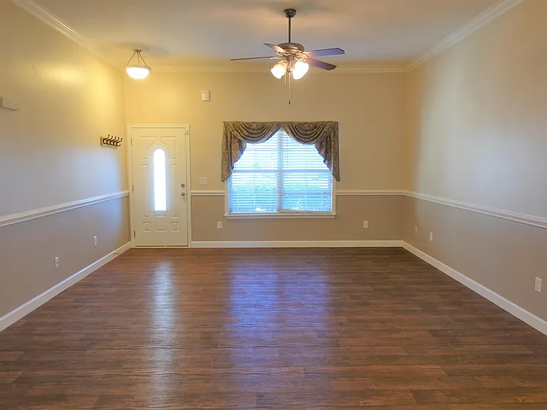 610 Flintrock Dr — Photo 7