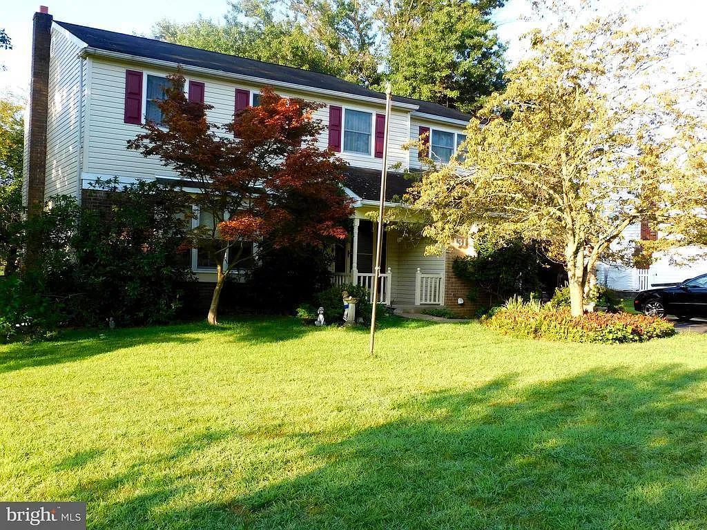 131 Mohawk Dr photo 1