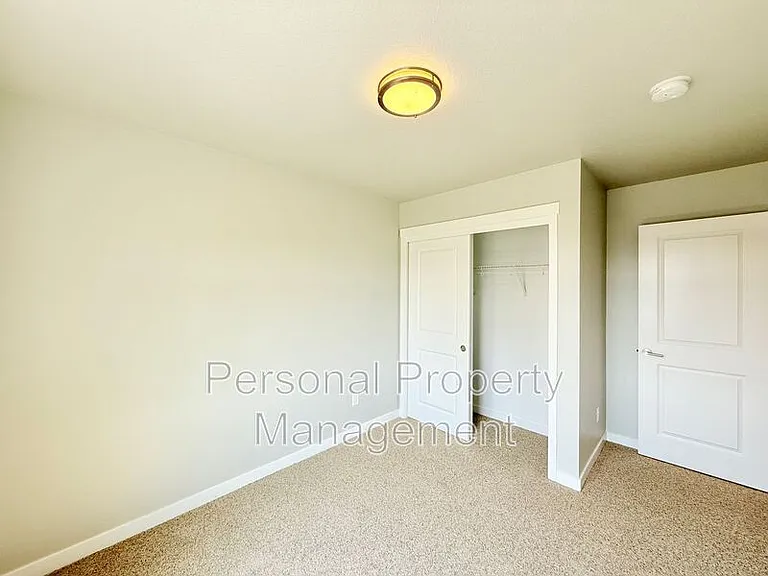 417 NE Repass Rd #2 — Photo 18