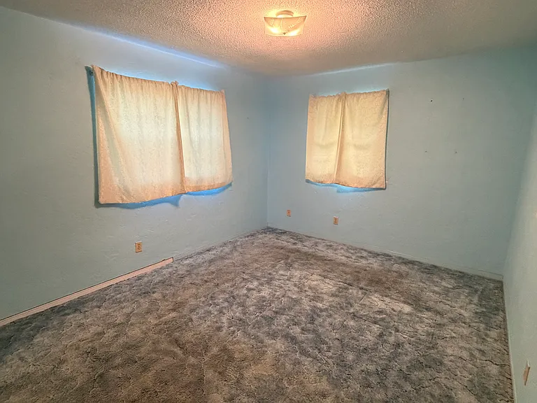 430 S Center St — Photo 12
