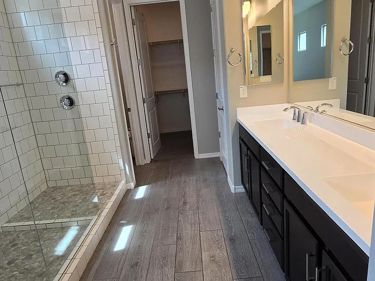 18351 W Mercer Ln — Photo 36