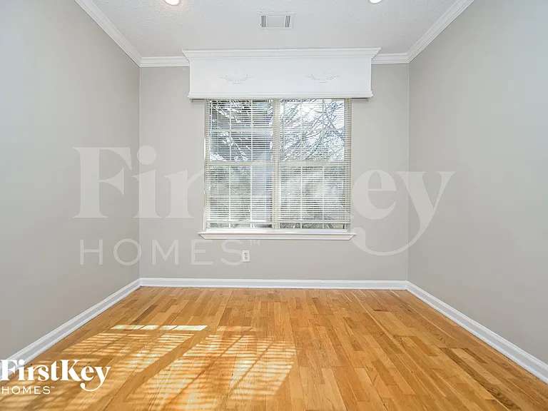 6756 Sunset Hills Blvd — Photo 13