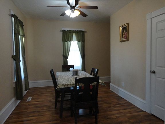 4th image of 900 Peninah St