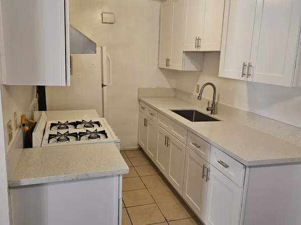 1042 W Pine St #B, Upland, CA 91786