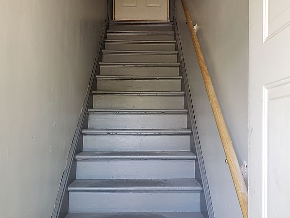 2nd image of 105 Brighton St