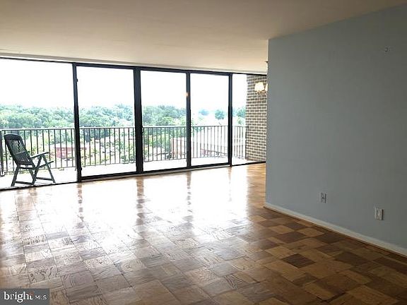 4th image of 1510 12th St N APT 705