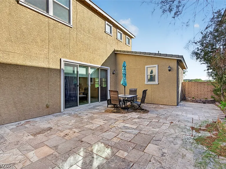 1100 E Sunset Rd — Photo 50