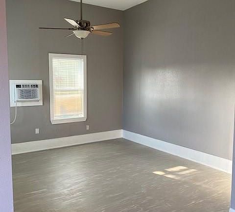 3rd image of 2914 Avenue K