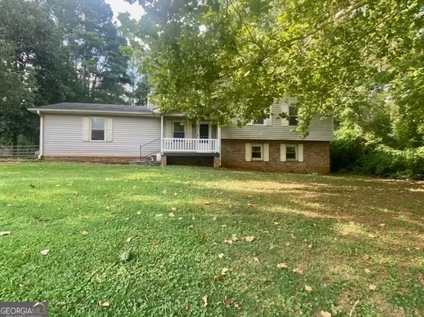 148 E Wedgewood Cir, Newnan, GA 30263