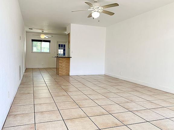 4th image of 5427 NE 22nd Ter