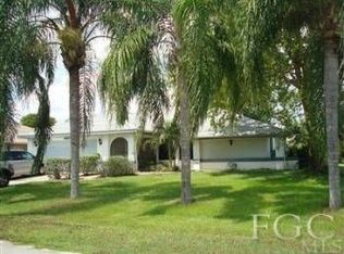 427 SW 37th Ter, Cape Coral, FL 33914