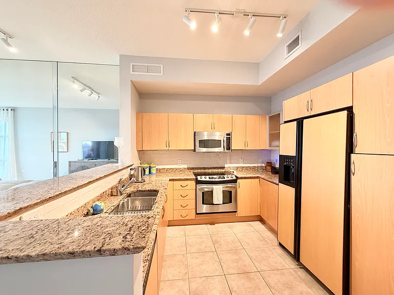 804 E Windward Way #Penthouse 15 — Photo 6