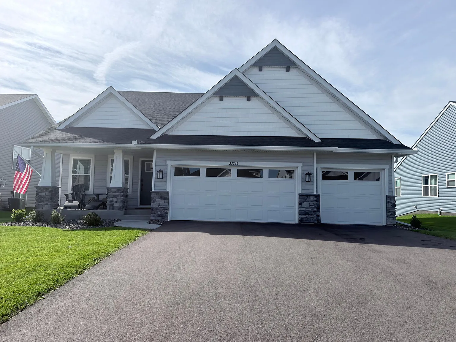 4 bed, 3.5 bath, 2645 sqft, $3,250 — Photo 2