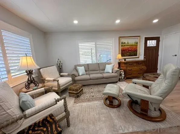 3438 Don Alberto Dr, Carlsbad, CA 92010