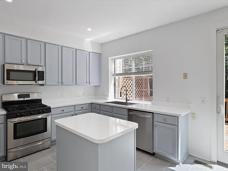 5129 Beauregard St — Photo 18