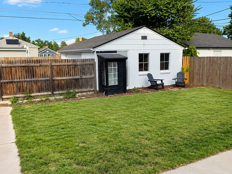 4876 Lowell Blvd — Photo 10