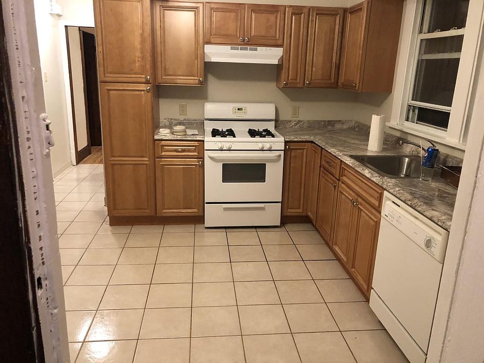 1st image of 19 Maplewood St #1