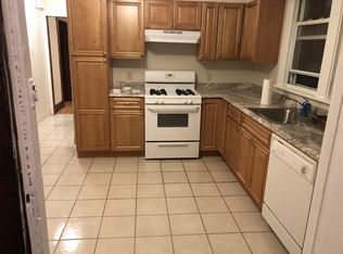19 Maplewood St #1, Albany, NY 12208