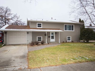 1417 21st St S, Fargo, ND, 58103