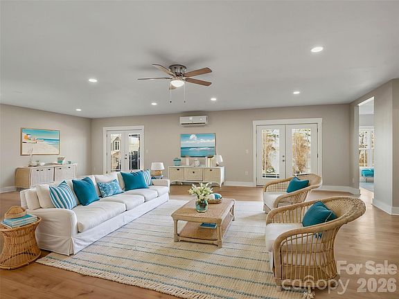 5th image of 9464 Riviera Dr