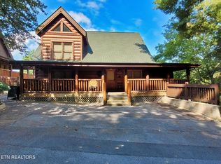 2060 Bear Haven Way, Sevierville, TN 37876