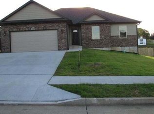 5000 N Jasmine Way, Columbia, MO 65202