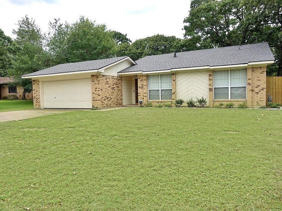 1st image of 3010 Jennifer Dr