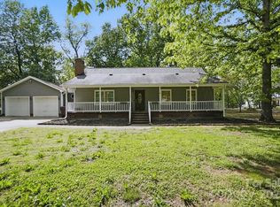 103 E Timberland Dr, Grover, NC 28073