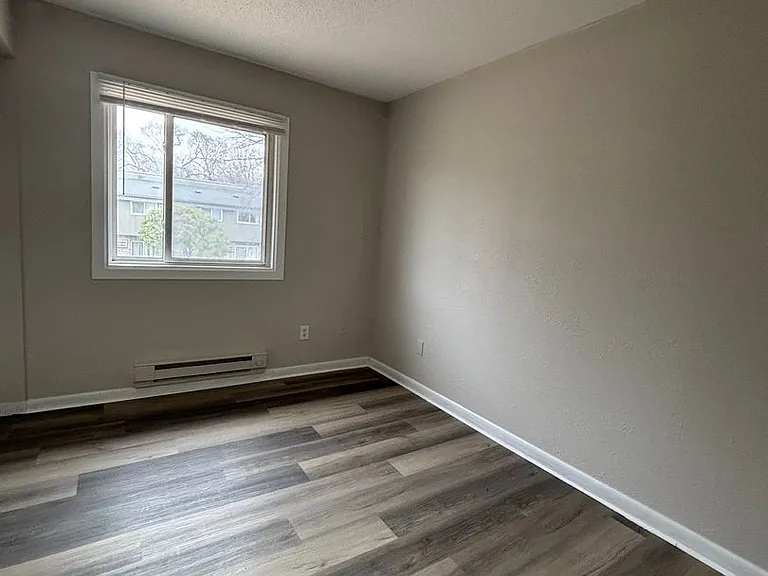 Cedar Crest Apartments — Photo 28