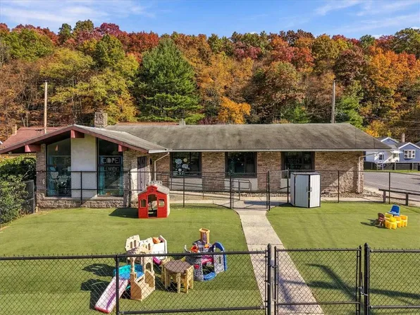 521 Schuylkill Ave, Tamaqua, PA 18252