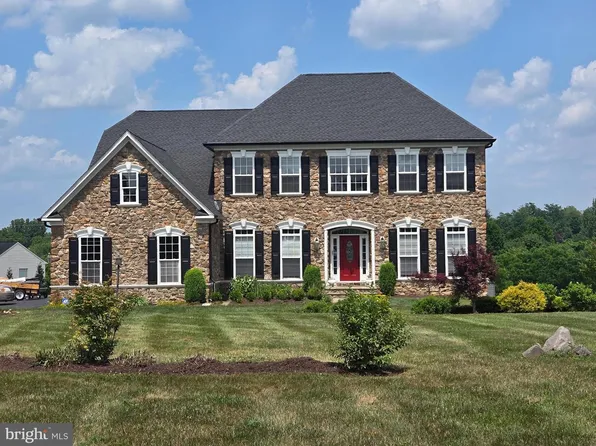 38786 Rambling Farm Dr, Hamilton, VA 20158