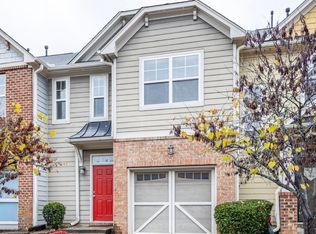 706 Mardonie Reach Ln, Cary, NC 27519
