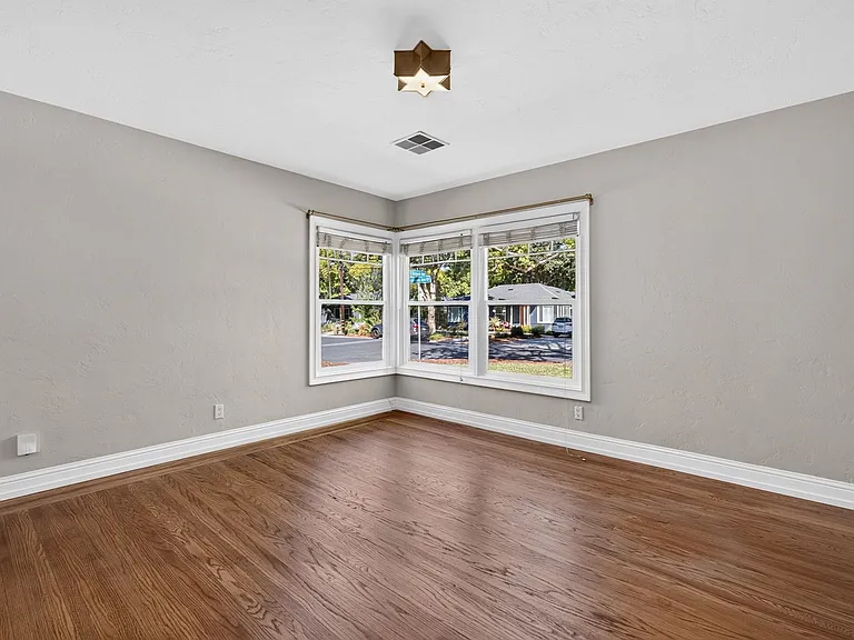2907 Eccleston Ave — Photo 46