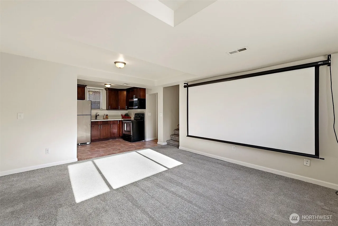 2 bed, 825 sqft, $2,500 — Photo 4