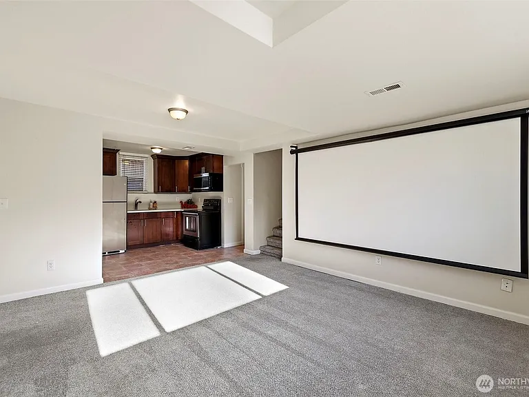 8722 Hamlet Ave S — Photo 4