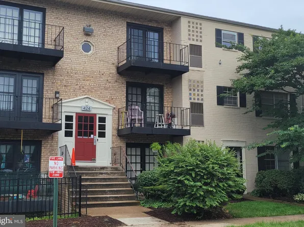 424 N Armistead St APT 304, Alexandria, VA 22312