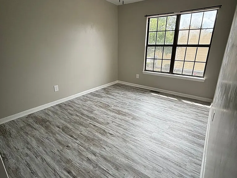 912 Pineland Ave #5 — Photo 20