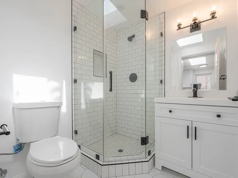 6223 1/2 W 6th St #6223-1/2 — Photo 9