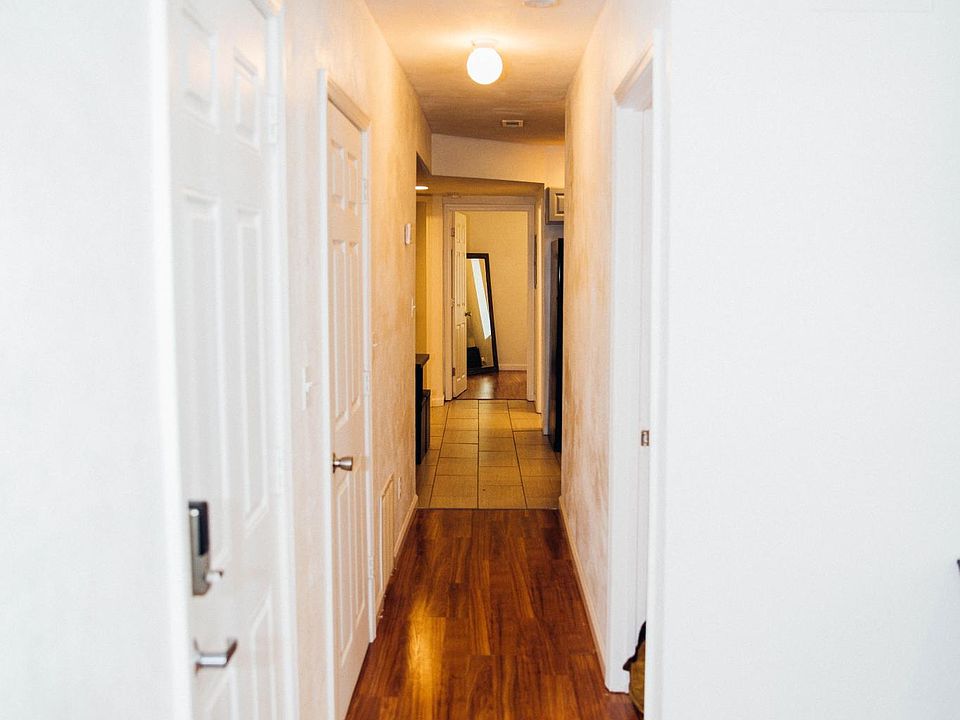 1st image of 4044 W Belle Pl #1A