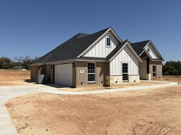 2nd image of 882 Eagles Way