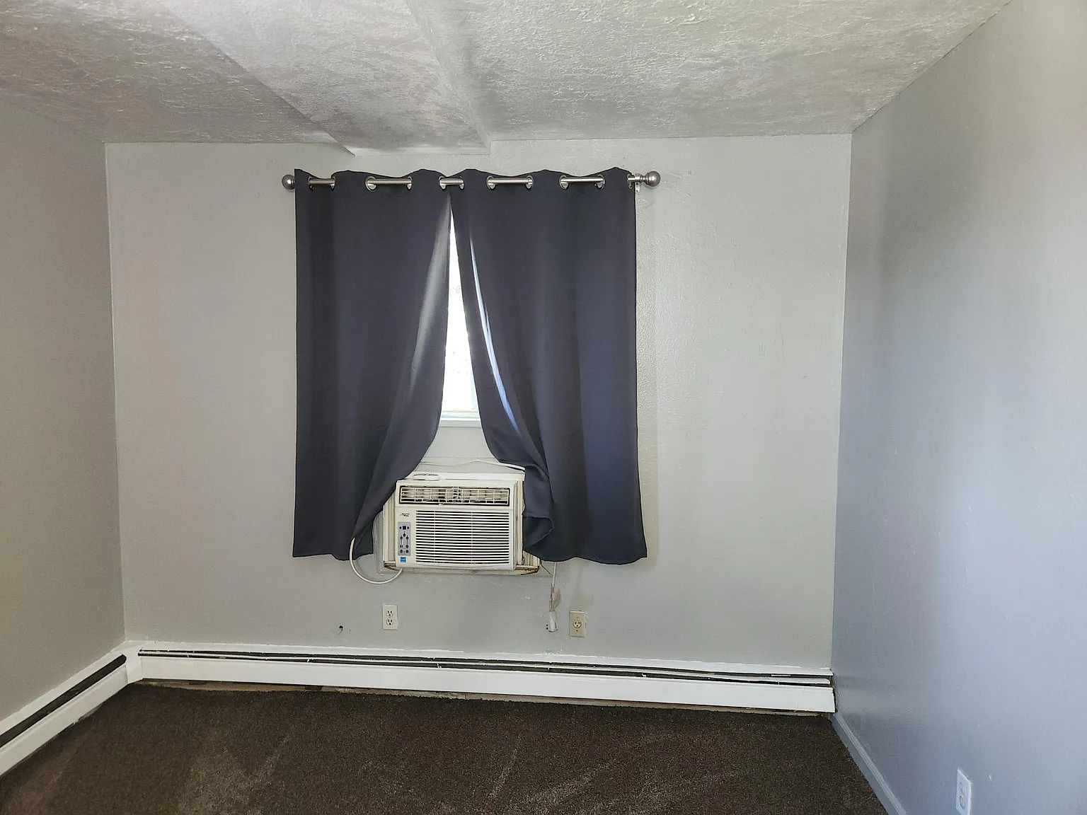 1 bed, 650 sqft, $1,200 — Photo 4