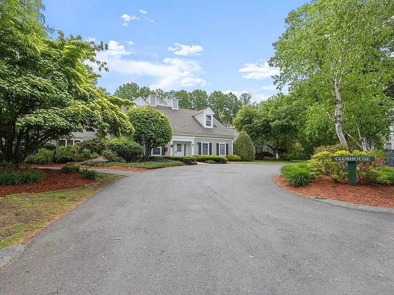 700 Brookside Dr #J — Photo 26