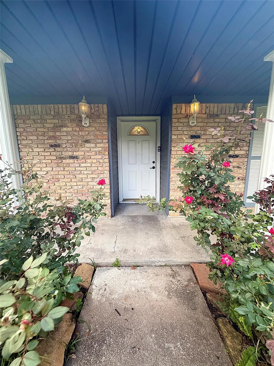 Building Photo - 5422 Winding Way Dr