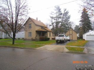 1210 N Water St, Owosso, MI 48867