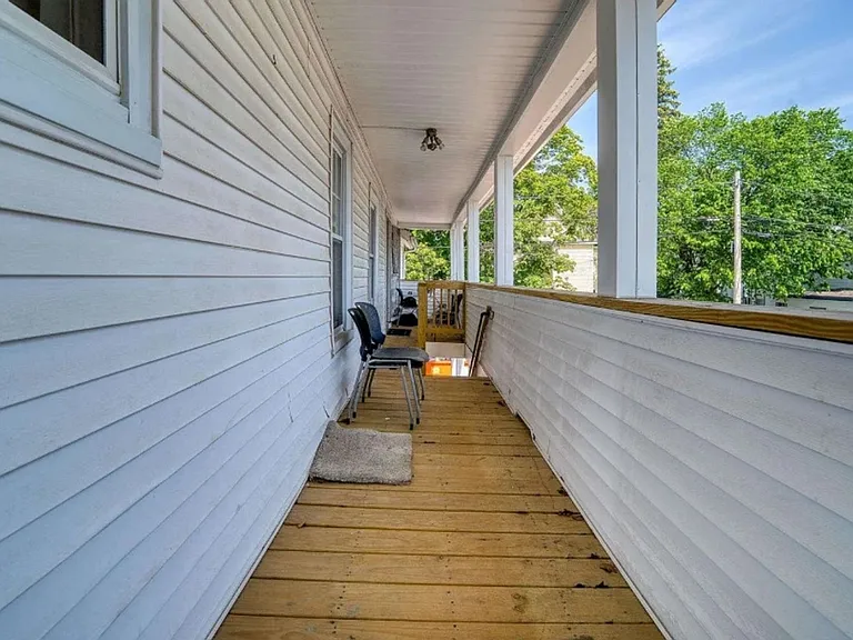 715 Union St — Photo 3