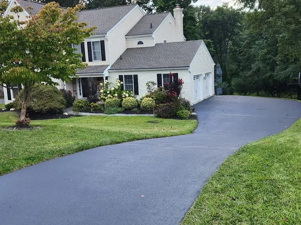 315 Bolton Ln, Downingtown, PA 19335