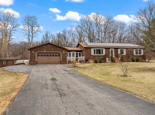 1128 Green Corners Rd, Amsterdam, NY 12010