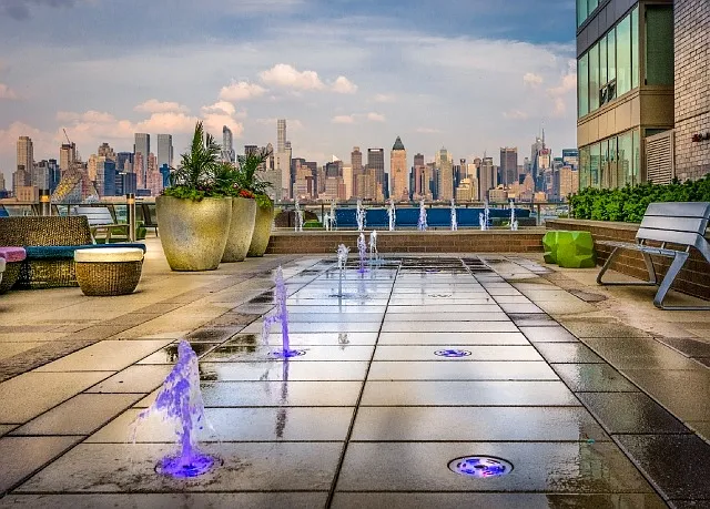 RiverParc at Port Imperial — Photo 31