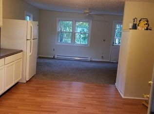 8 Depot Rd, Groton, CT 06340